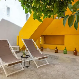 Bright & Spacious With Orange Tree Patio, By Timecooler Apartamento